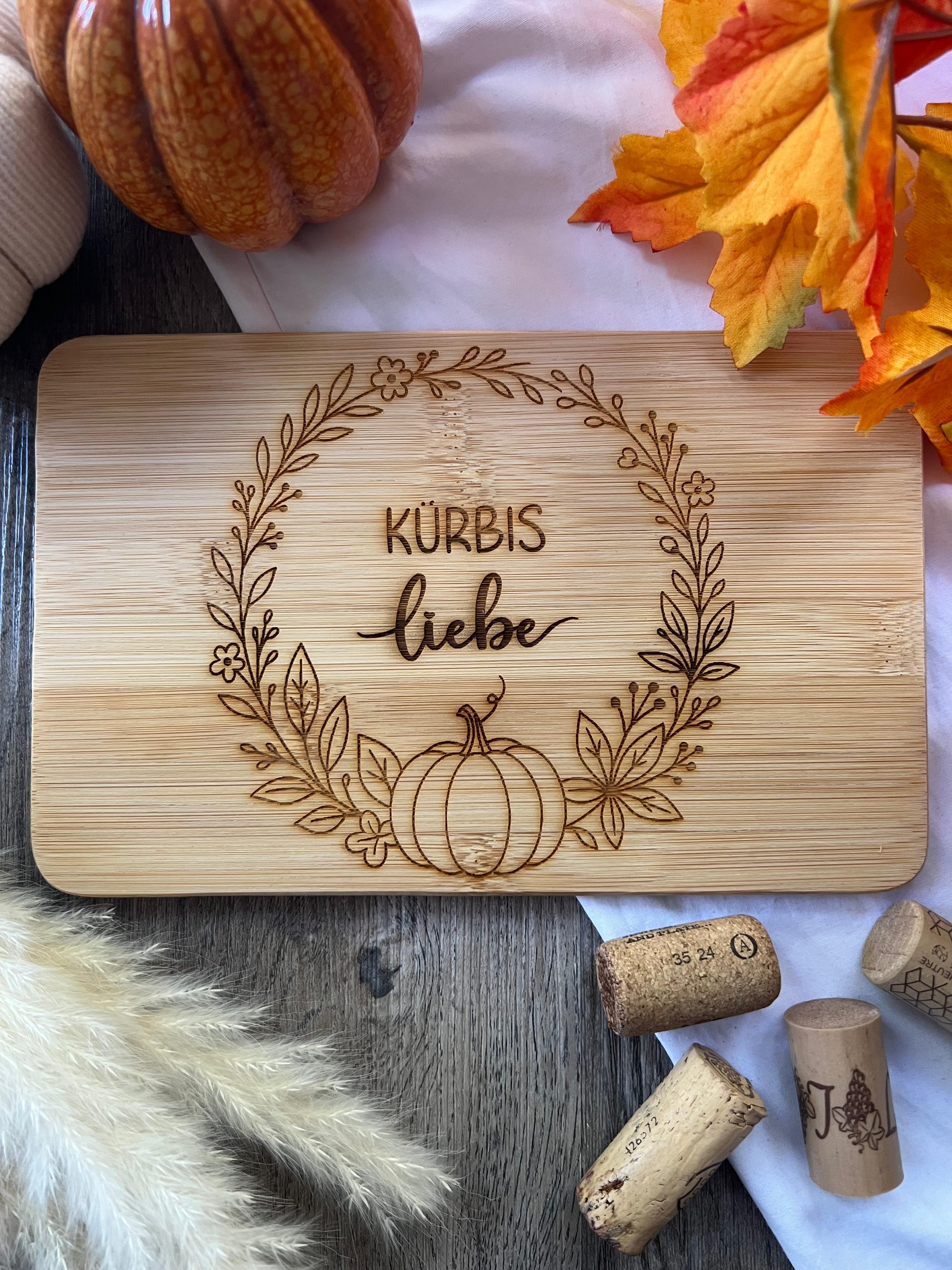 Schneidebrett "Kürbisliebe", aus Bambus